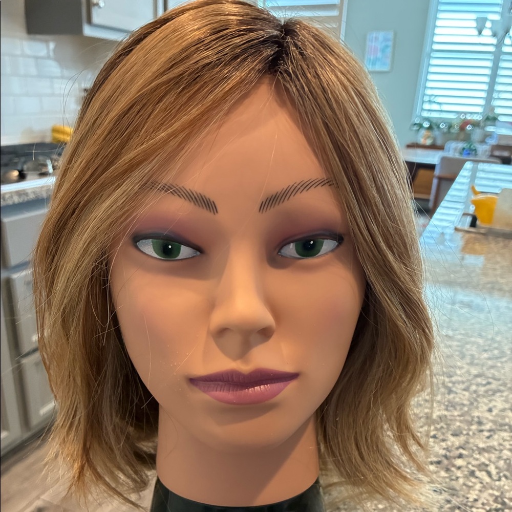 Raquel Welch Belle Vida wig